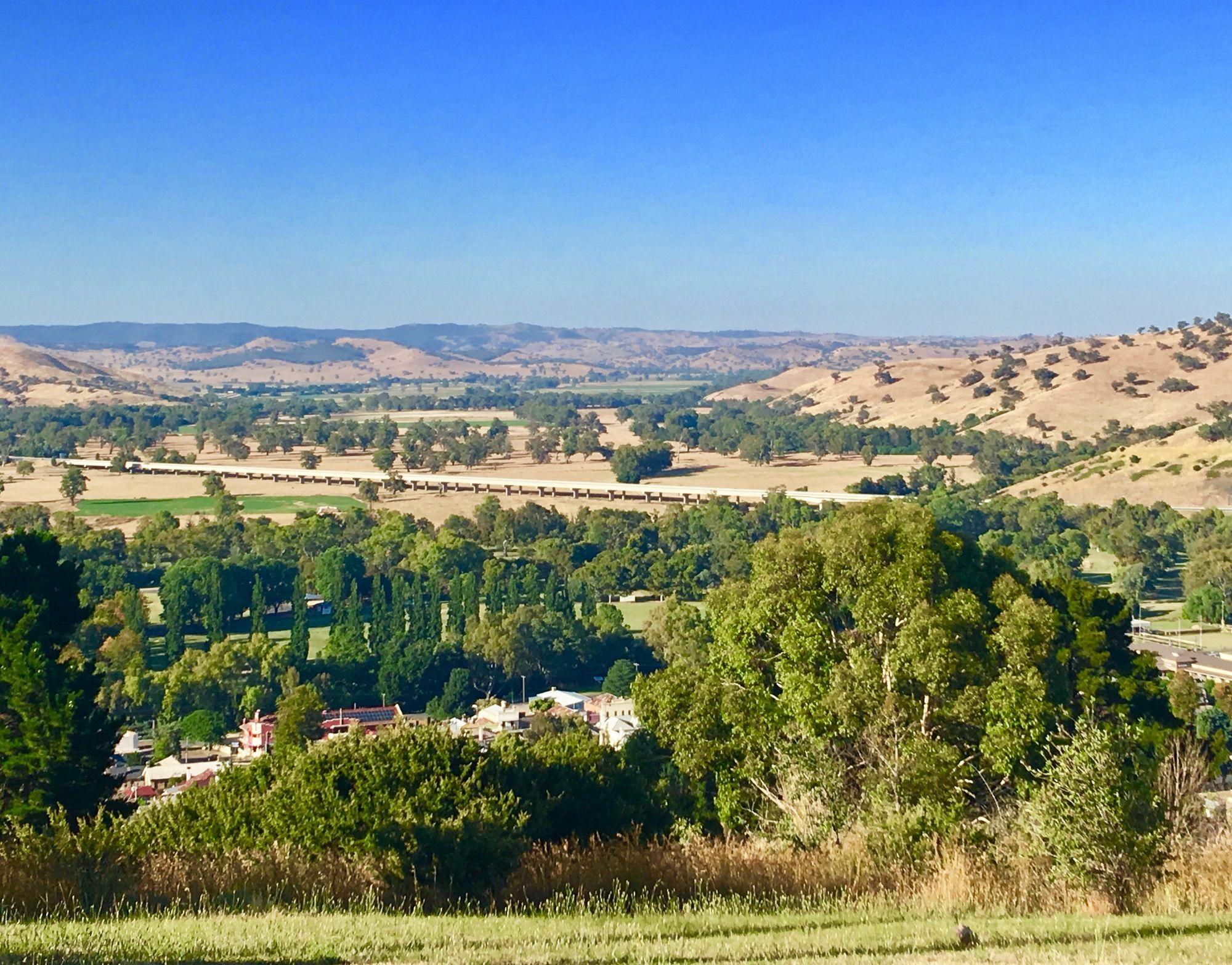 Gundagai Cabins & Tourist Park ภายนอก รูปภาพ