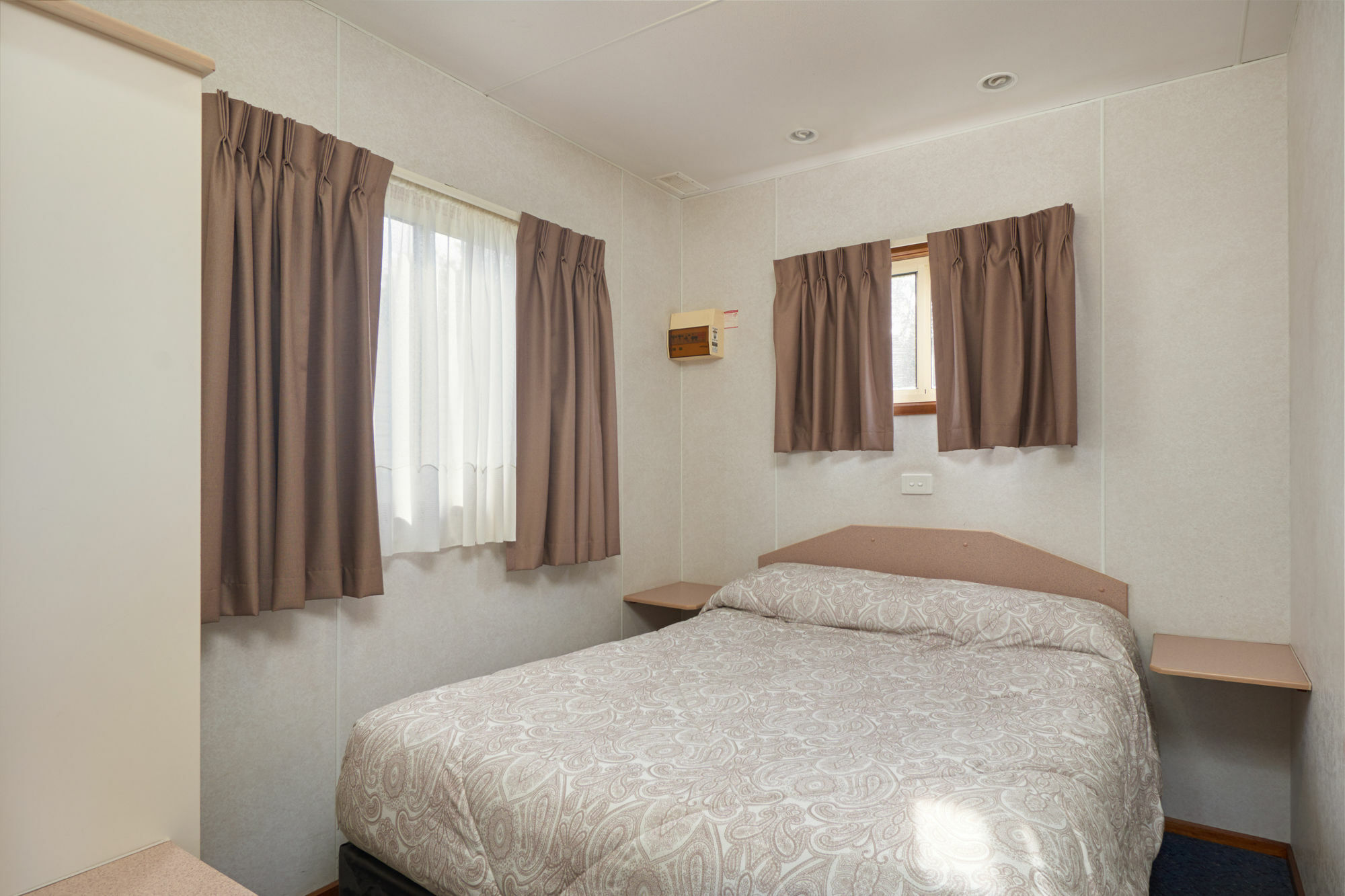 Gundagai Cabins & Tourist Park ภายนอก รูปภาพ